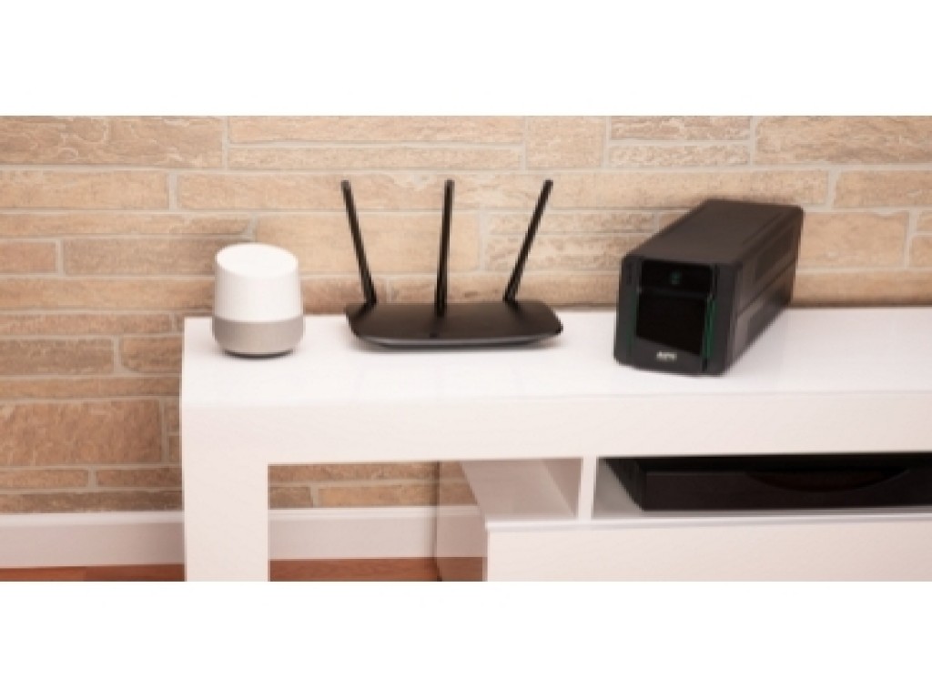 APC Easy UPS 900VA