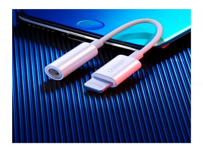 UGREEN Lightning to 3.5mm Female